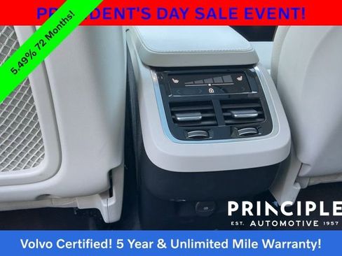 Certified 2024 Volvo XC90 B5 Plus image 34