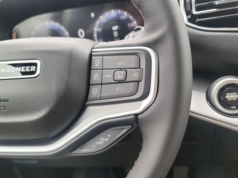 New 2026 Jeep Grand Wagoneer L image 33