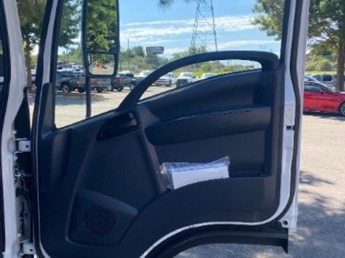 Used 2024 Isuzu NPR image 15