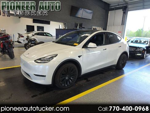 Used 2021 Tesla Model Y Long Range image 1