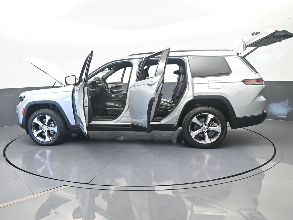 Used 2025 Jeep Grand Cherokee L Limited RWD image 75