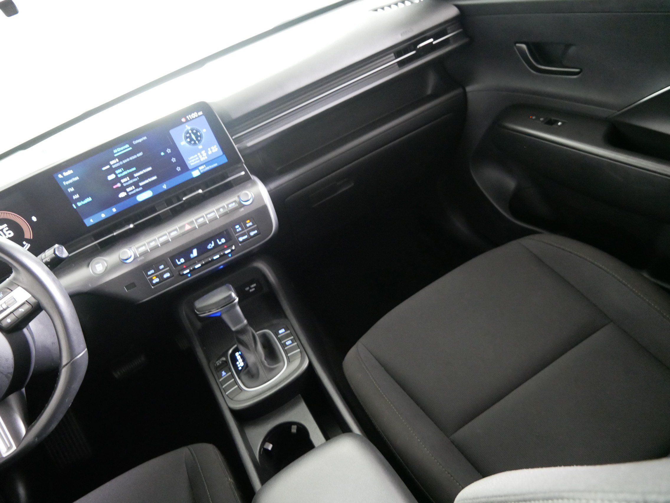 Used 2025 Hyundai Kona SEL AWD/4WD image 11
