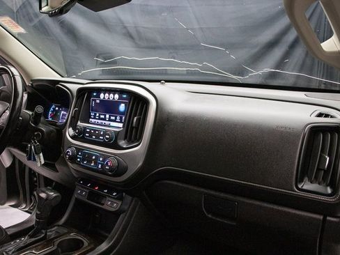 Used 2017 GMC Canyon SLT w/ Driver Alert Package image 14