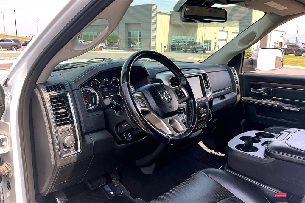 Used 2018 RAM 1500 Laramie AWD/4WD image 13