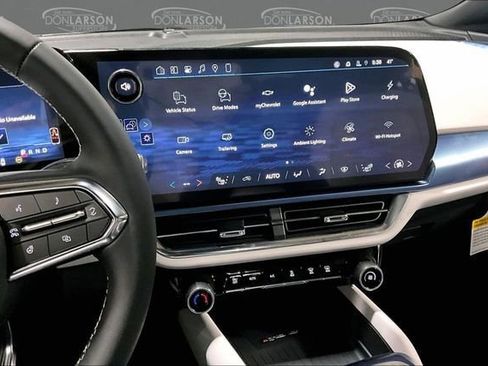 New 2026 Chevrolet Equinox EV LT image 9