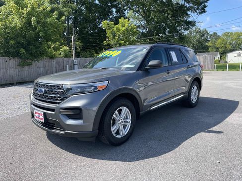 Used 2021 Ford Explorer XLT RWD image 9