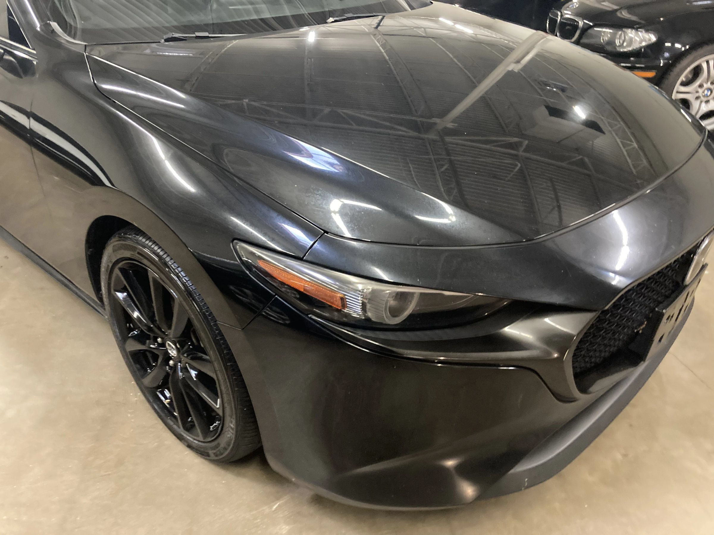 Used 2019 MAZDA MAZDA3 Hatchback w/ Premium Package FWD image 9