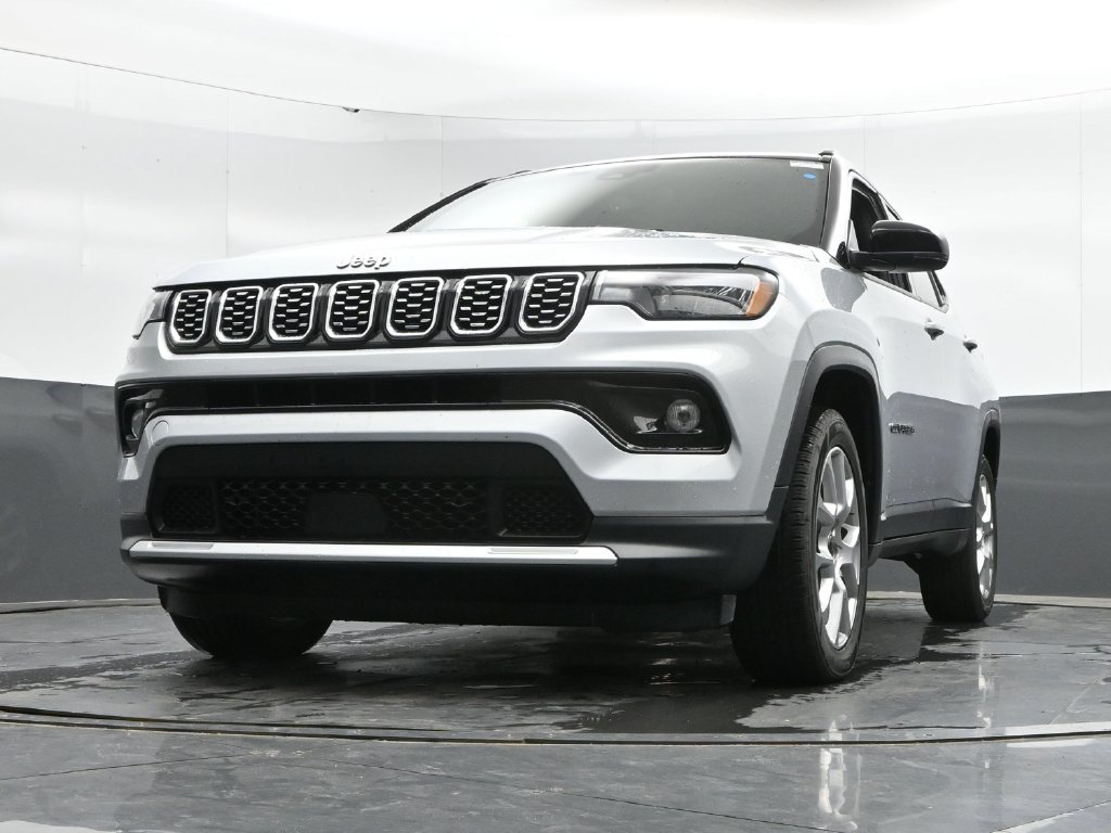Used 2025 Jeep Compass Limited AWD/4WD image 44