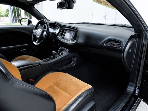 Used 2020 Dodge Challenger R/T Scat Pack w/ Plus Package RWD image 19