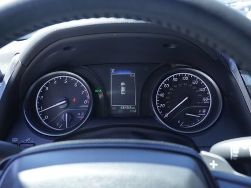 Used 2024 Toyota Camry SE FWD image 11