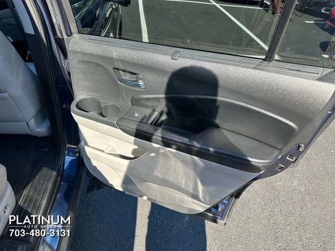 Used 2017 Honda Pilot Touring image 21