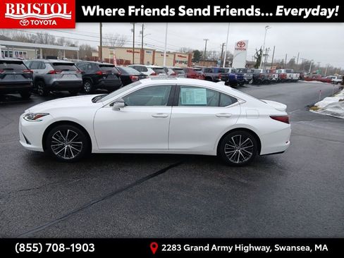 Used 2025 Lexus ES 350 w/ Premium Package image 4