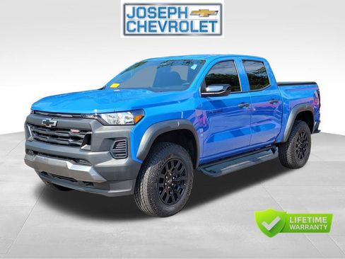 Used 2026 Chevrolet Colorado Trail Boss AWD/4WD image 2