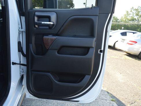 Used 2019 GMC Sierra 2500 SLE image 28