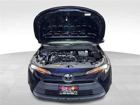 Used 2023 Toyota Corolla LE FWD image 11