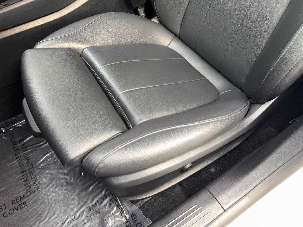 Used 2023 Mercedes-Benz CLA 250 image 28