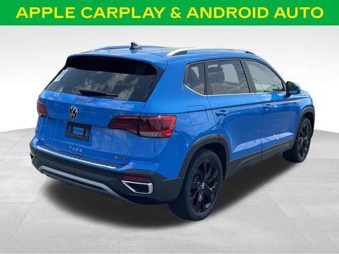 Used 2023 Volkswagen Taos SE w/ Panoramic Sunroof Package AWD/4WD image 9