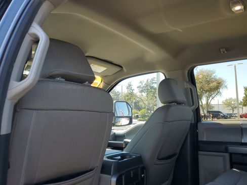 Used 2022 Ford F250 XLT w/ XLT Premium Package image 13