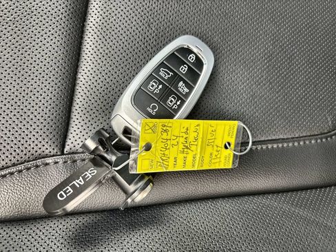 Used 2024 Hyundai Tucson Limited FWD image 28