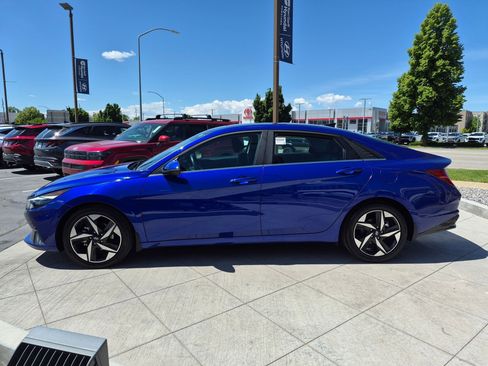 Used 2023 Hyundai Elantra Limited FWD image 9