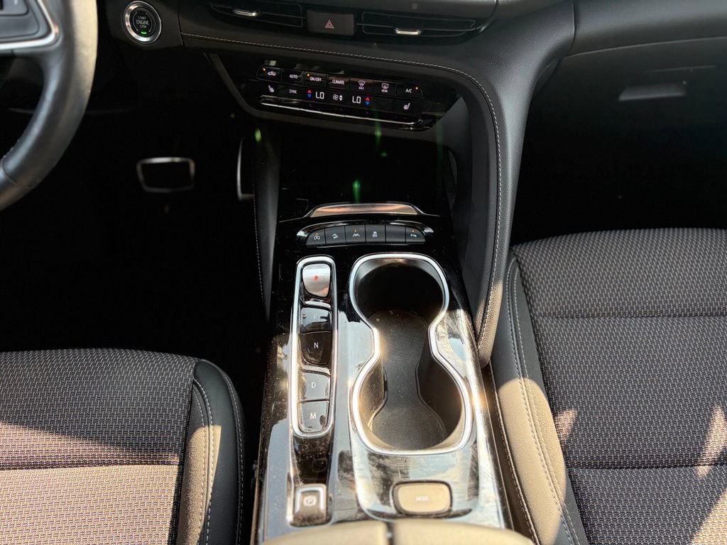 Used 2023 Buick Envision Preferred w/ Sport Touring Package AWD/4WD image 28