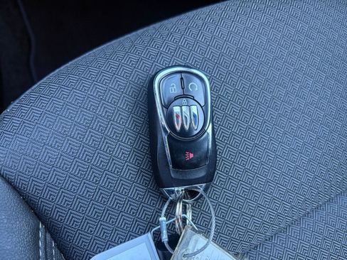 Used 2025 Buick Encore GX Preferred image 22