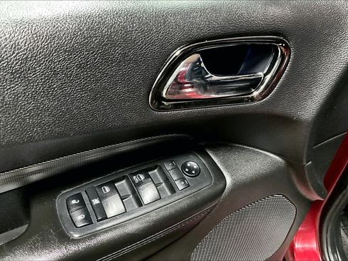 Used 2018 Dodge Durango GT image 30