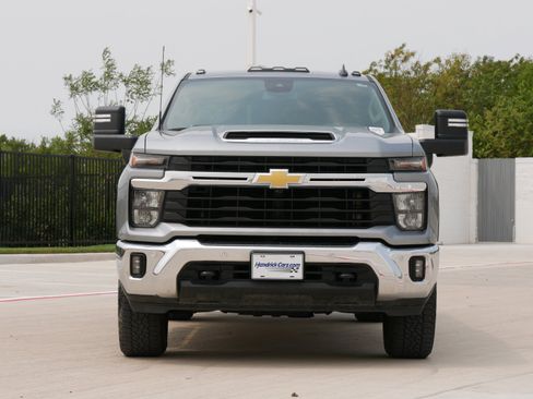 Used 2025 Chevrolet Silverado 2500 LT w/ Texas Edition AWD/4WD image 3