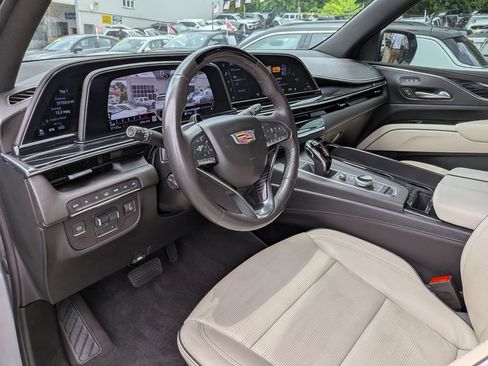 Used 2023 Cadillac Escalade Sport w/ Touring Package AWD/4WD image 18