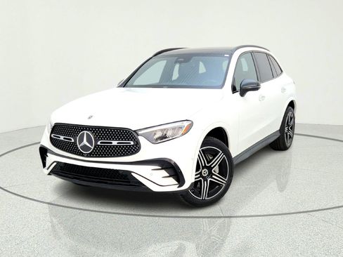 Certified 2023 Mercedes-Benz GLC 300 image 2