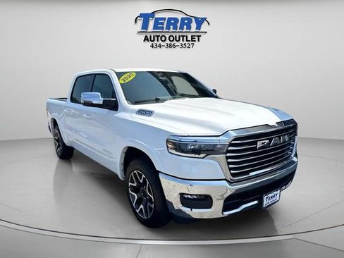 Used 2025 RAM 1500 Laramie AWD/4WD image 2