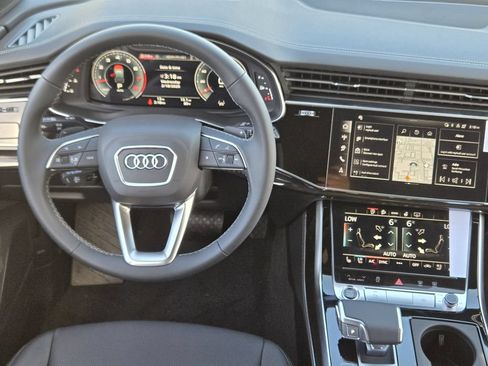Used 2026 Audi Q7 3.0T Premium Plus AWD/4WD image 32