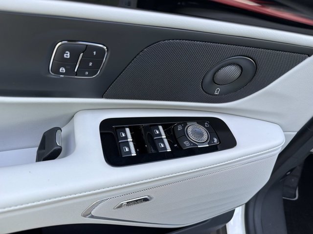 New 2026 Lincoln Nautilus Reserve w/ Jet Appearance Package AWD/4WD image 10