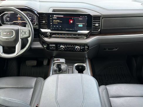 Used 2025 GMC Sierra 1500 SLT RWD image 27