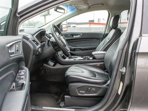 Used 2018 Ford Edge Titanium image 32