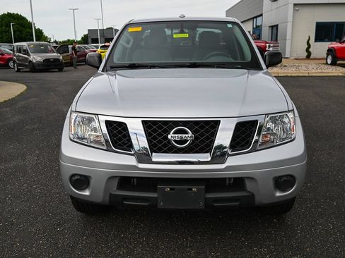 Used 2018 Nissan Frontier SV AWD/4WD image 10