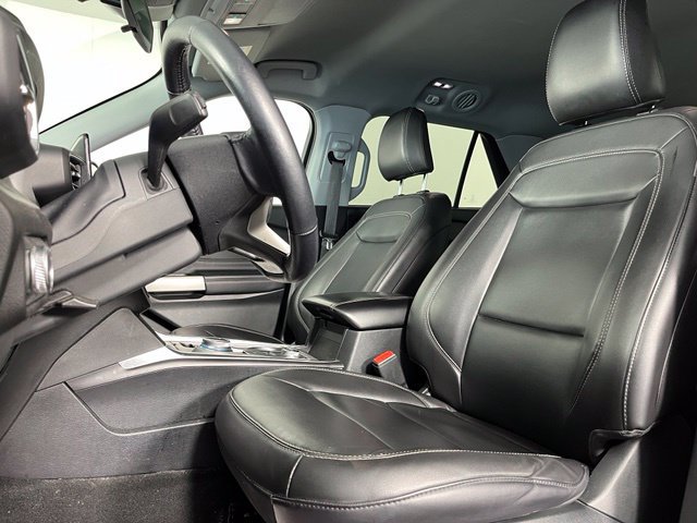 Used 2022 Ford Explorer XLT w/ Equipment Group 202A AWD/4WD image 14