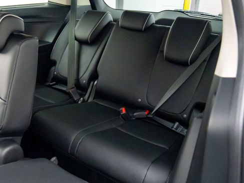 New 2026 Honda Odyssey Touring image 19