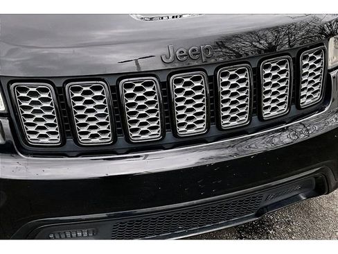 Used 2021 Jeep Grand Cherokee Laredo X image 31