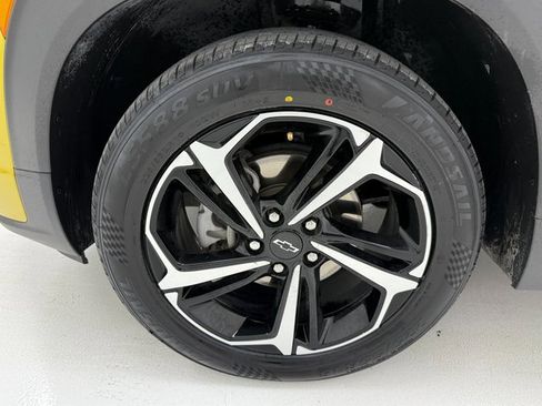 Used 2023 Chevrolet TrailBlazer RS w/ Sun and Liftgate Package image 7