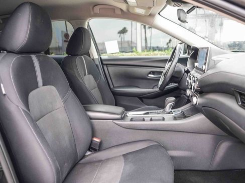 Used 2024 Nissan Sentra SV FWD image 16