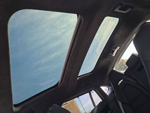 Used 2020 Porsche Panamera GTS image 31