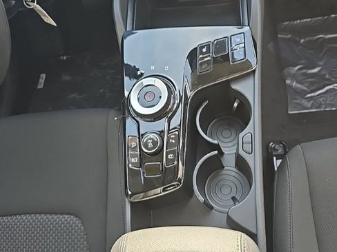 New 2025 Kia Sportage LX image 9