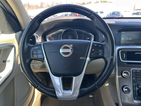 Used 2014 Volvo S60 T5 FWD image 17