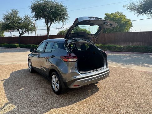Used 2024 Nissan Kicks S image 14