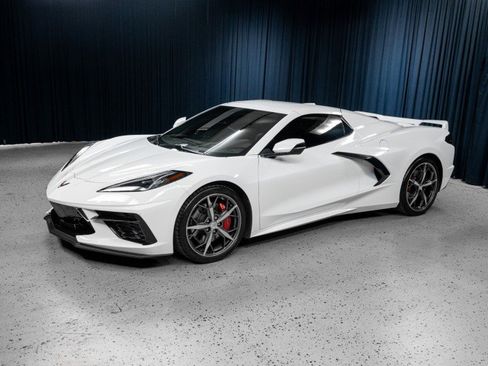 Used 2020 Chevrolet Corvette Stingray Premium Conv w/ 3LT Preferred Equipment Group image 2