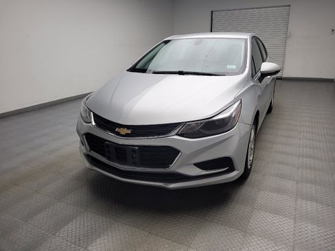 Used 2017 Chevrolet Cruze LT FWD image 15