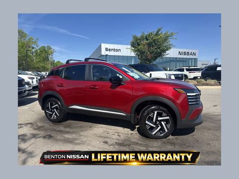 New 2026 Nissan Kicks SV w/ Charging Package FWD image 1