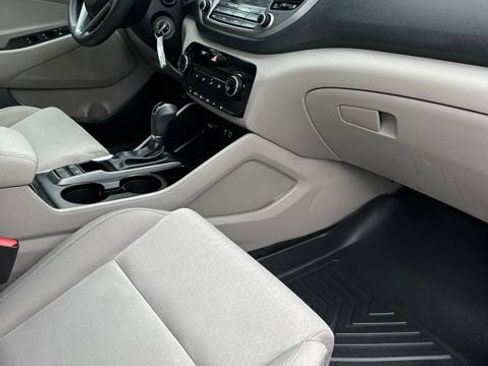 Used 2018 Hyundai Tucson SEL AWD/4WD image 23