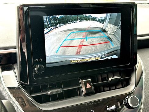 Used 2023 Toyota Corolla LE FWD image 15